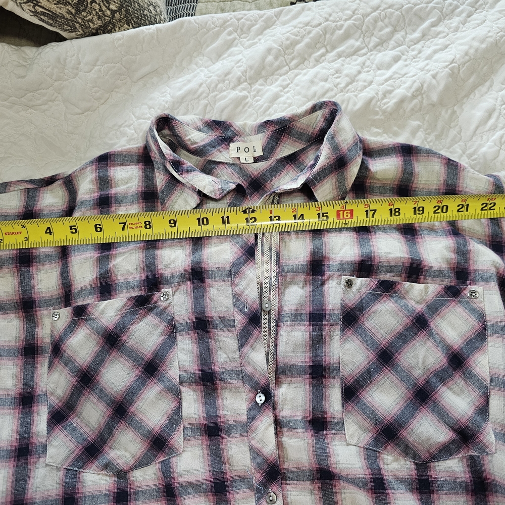 POL Plaid Button-Up Shirt in White, Pink & Navy L Large - Picture 4 of 7